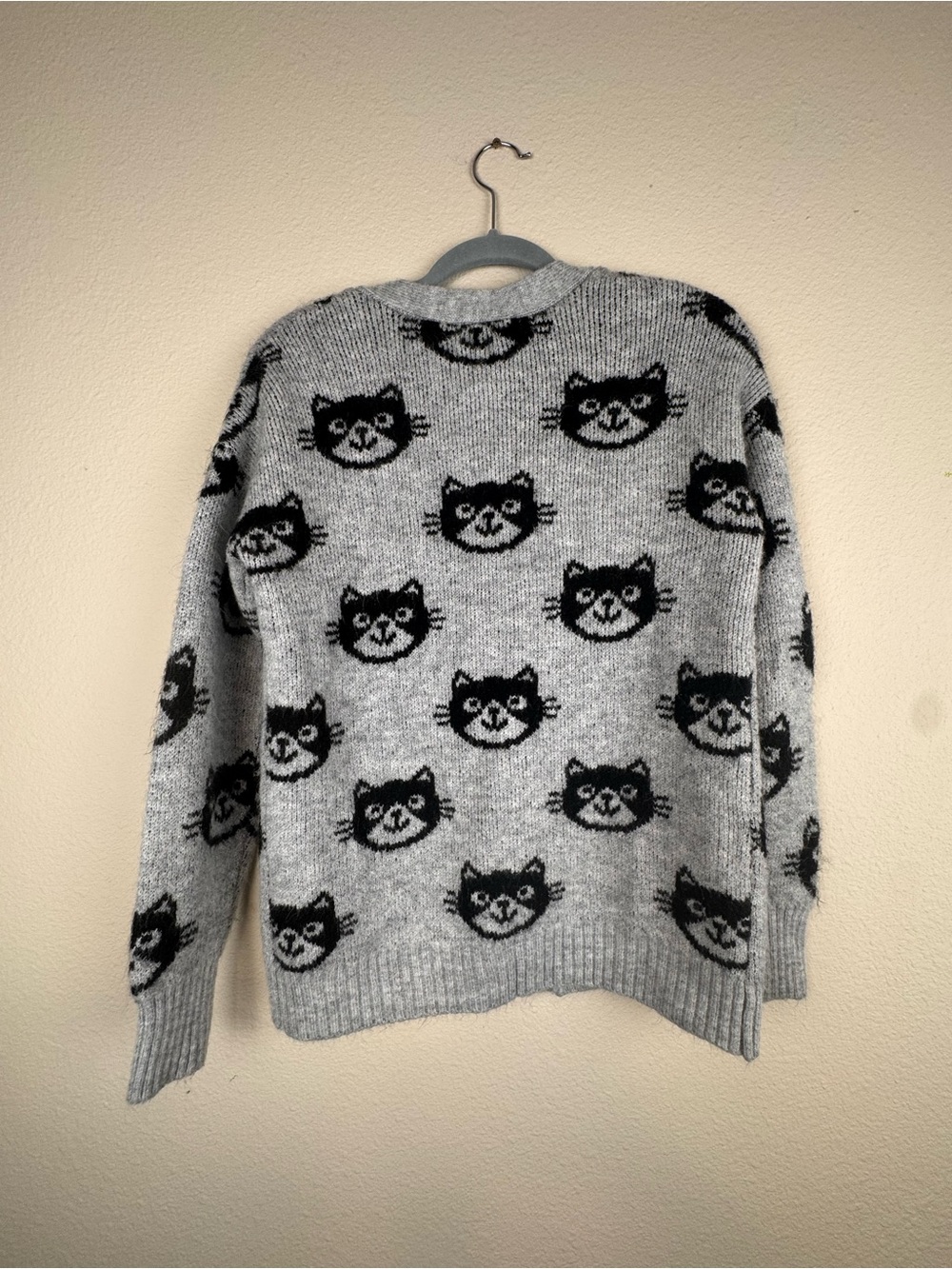 No Boundaries Womens S 3-5 Cat Print Cardigan Sweater Gray Black Open Front - Picture 2 of 8